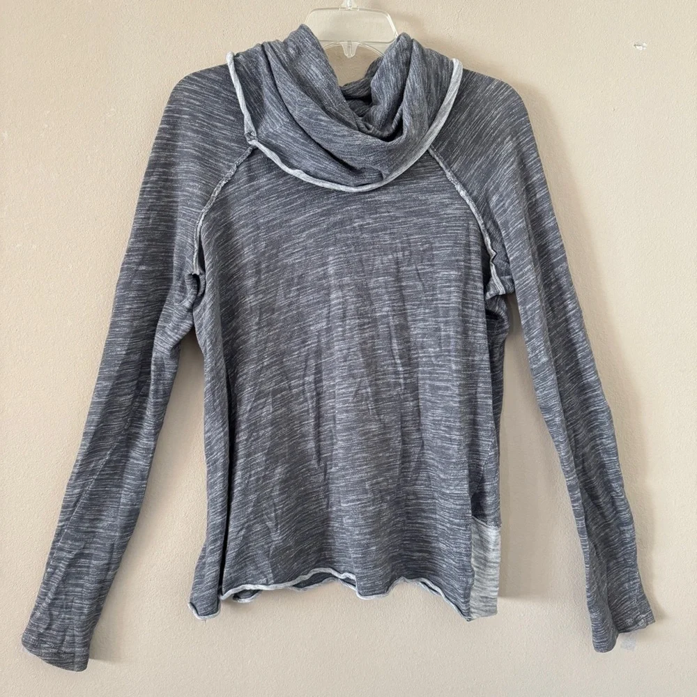 Free People Coccon Cowl Neck Pull over Top size S - Picture 5 of 9